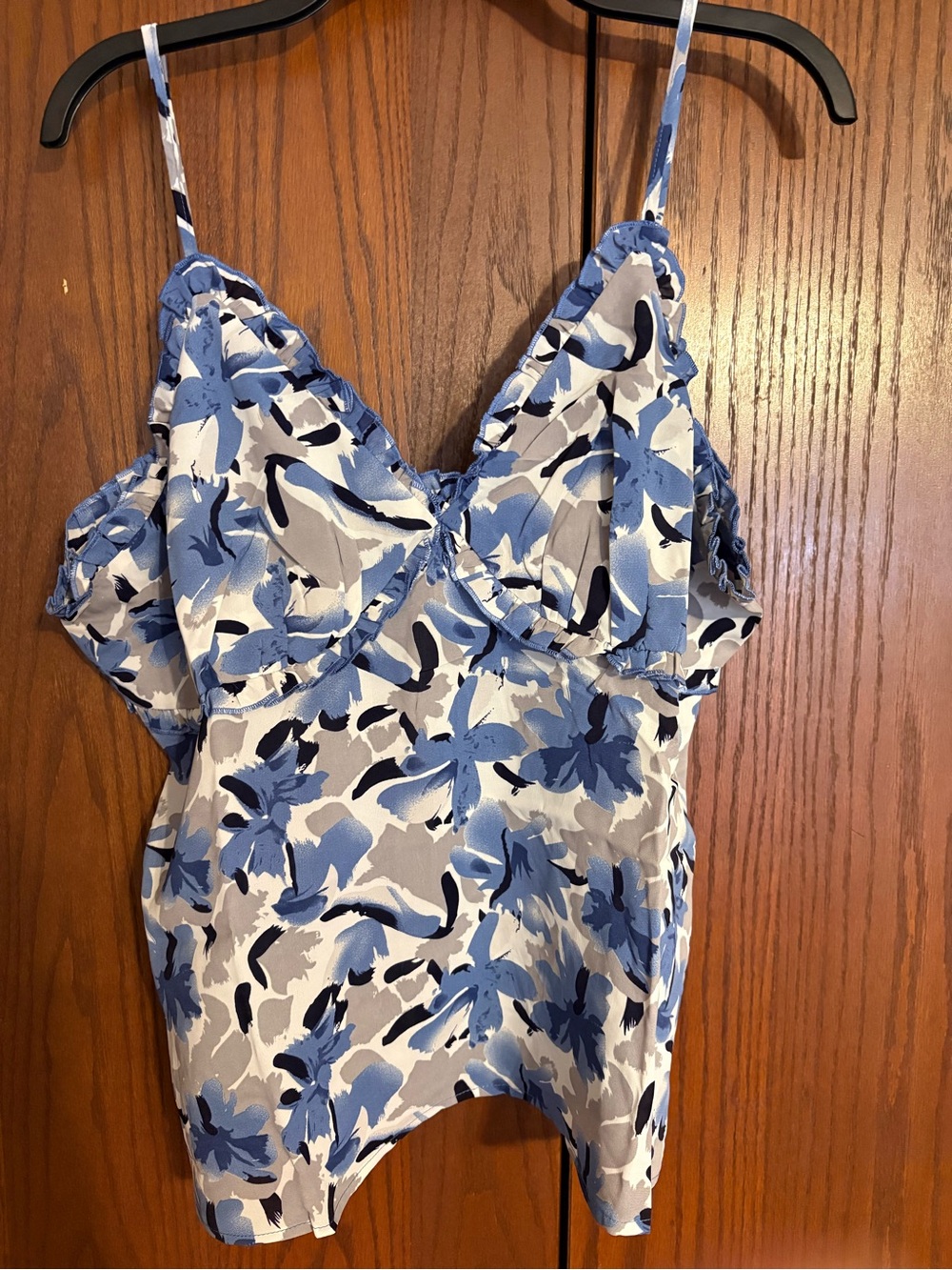 Zenobia Blue and Beige Floral Camis with back zipper 2XL